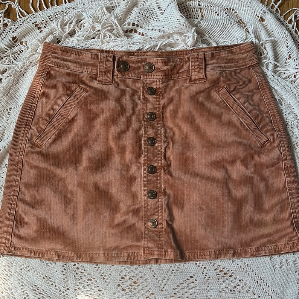 american eagle corduroy high waisted skirt!!!
